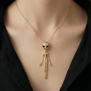 Pendentif en or vermeil 18 carats serti de diamants–C'est une extraterrestre