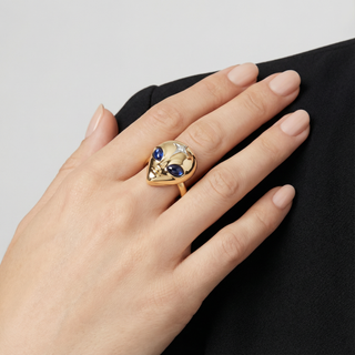 She’s an Alien Ring