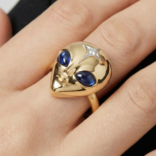 She’s an Alien Ring